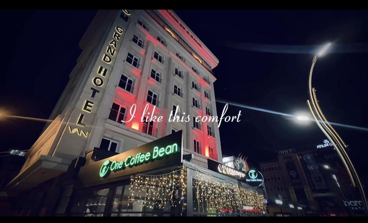 Grand Hotel Van Esterno foto