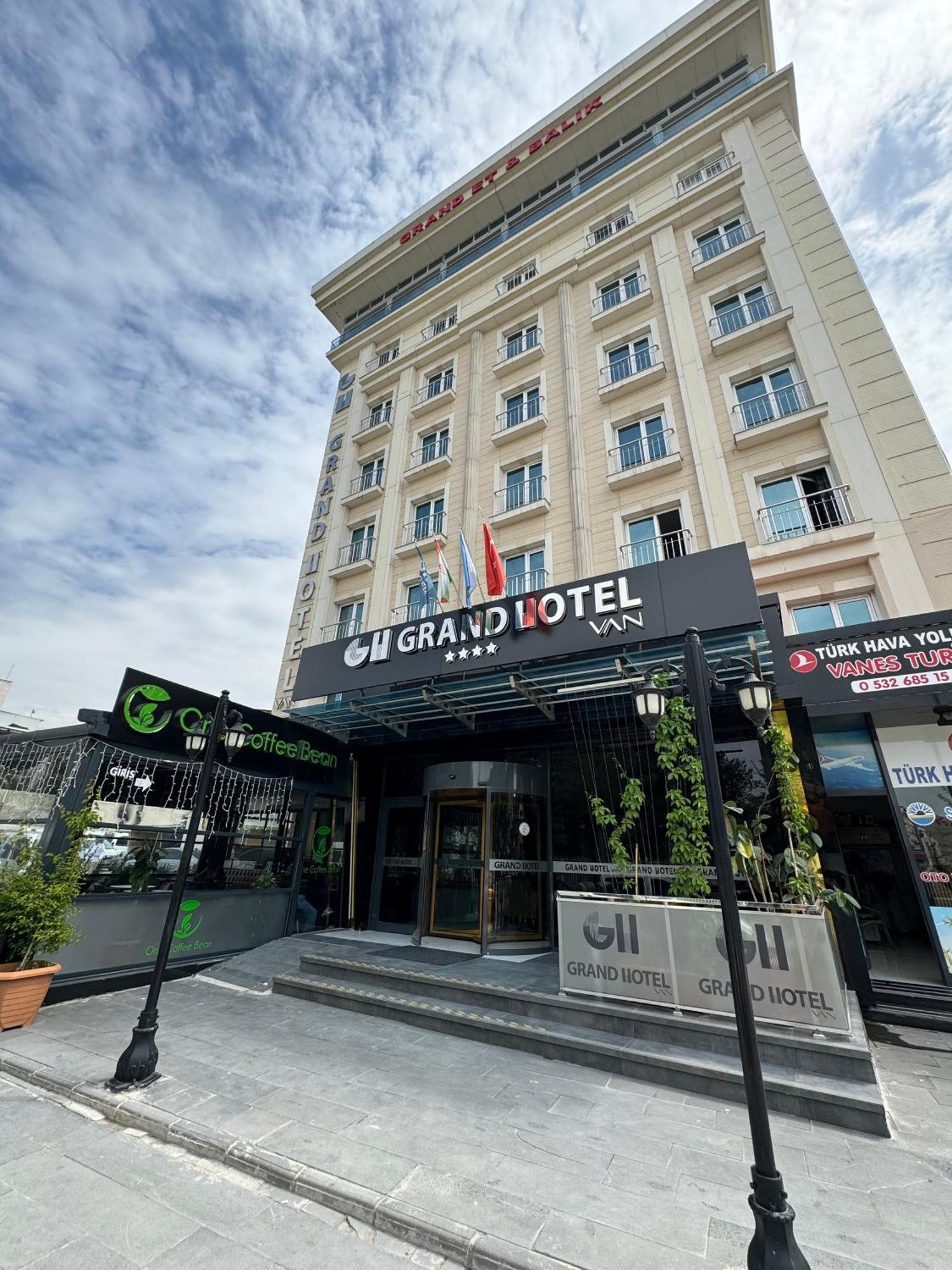 Grand Hotel Van Esterno foto